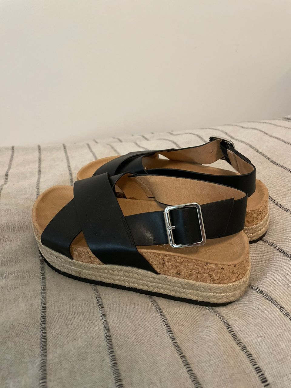 Ihanat Monki platform sandaalit 38