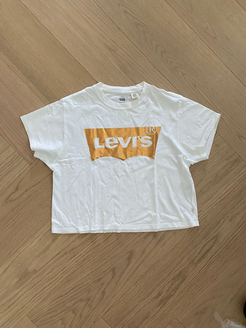 Levi’s t-paita, xs väljä malli