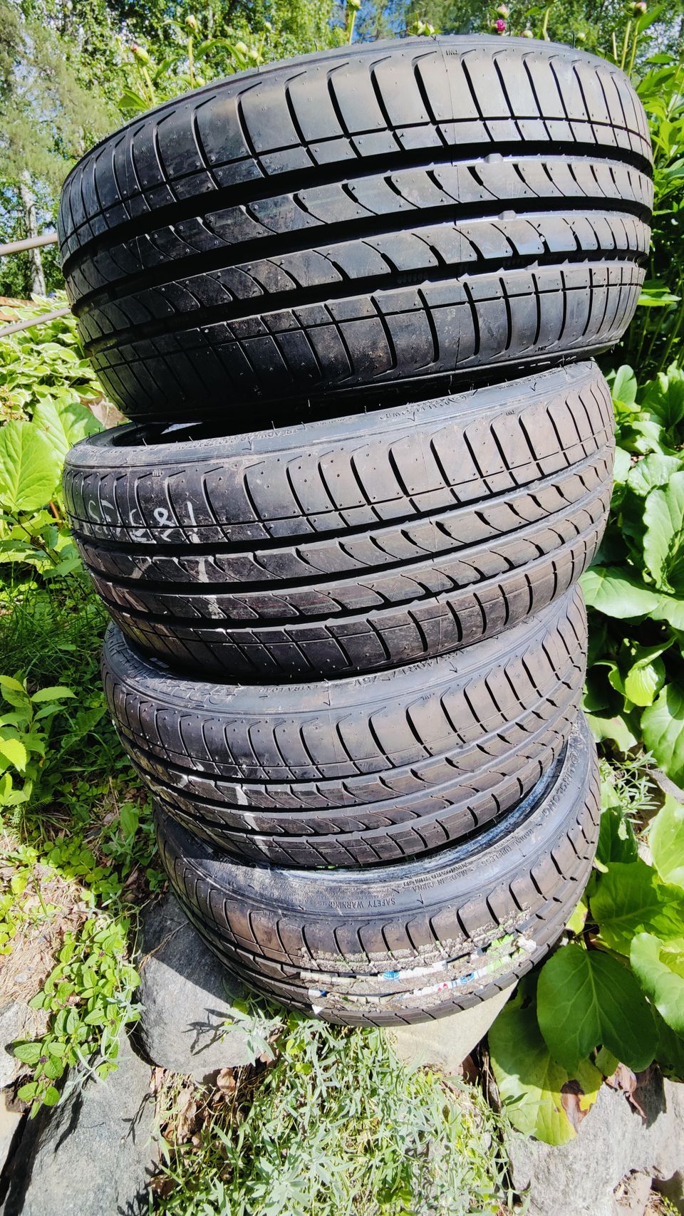 Kesärenkaat 165/40r17 uudet