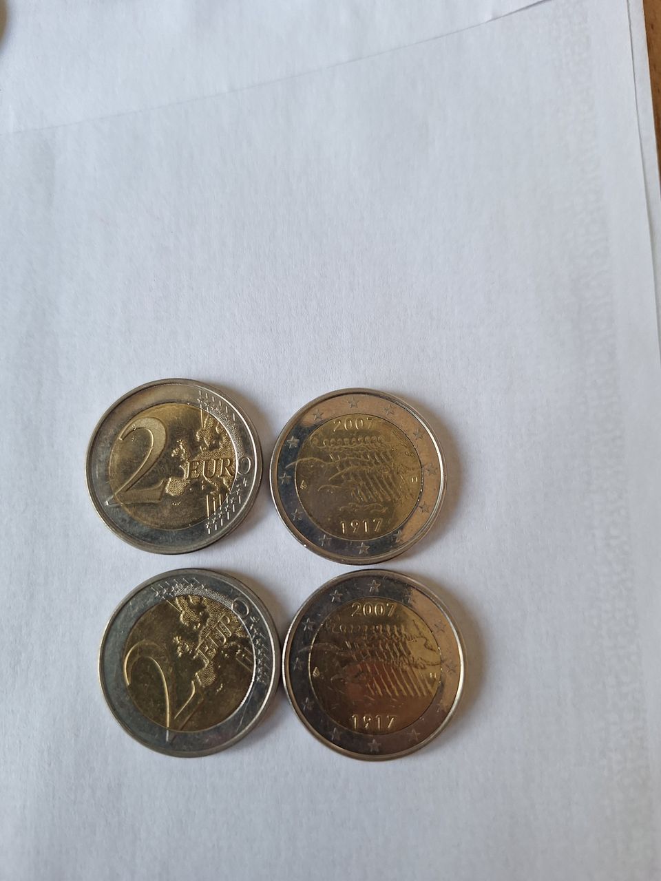 Suomi 90 vuotta 2 euron kolikko
