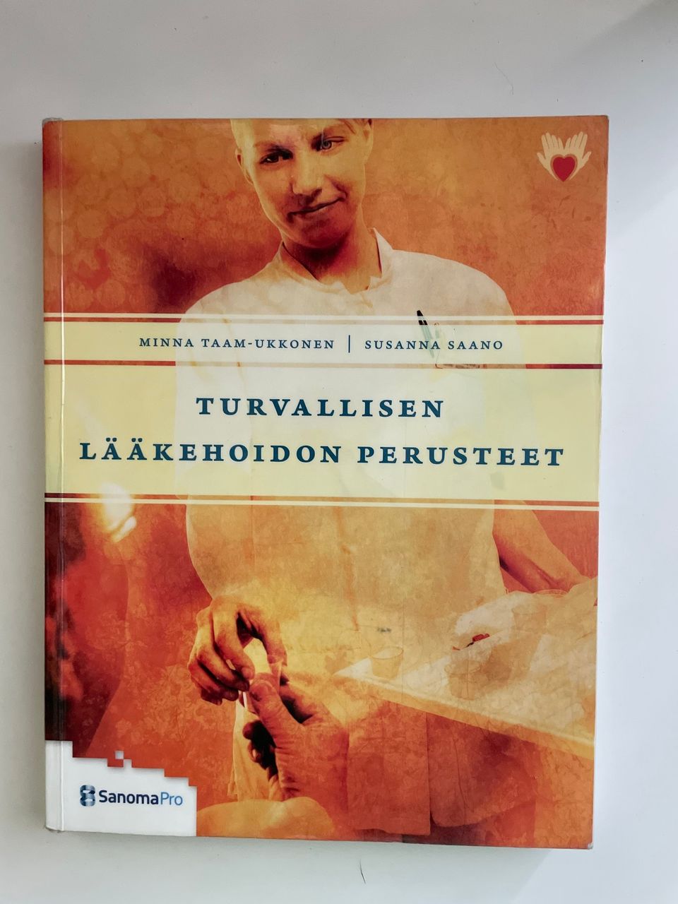 Turvallisen lääkehoidon perusteet -kirja