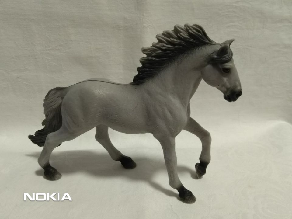 SCHLEICH SORRAI MUSTANG ORI 2020 ERINOMAINEN!