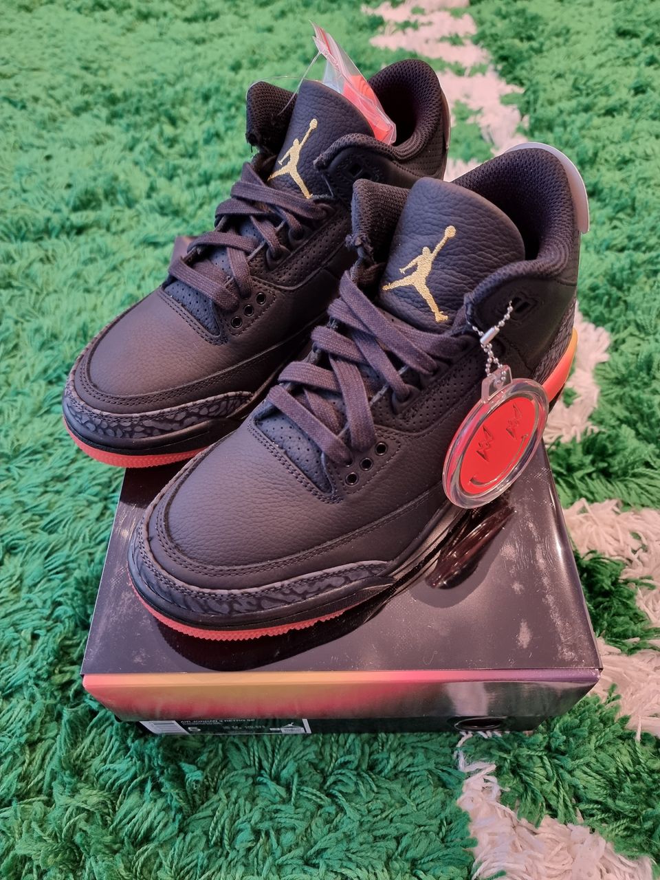 Air Jordan 3 x J. Balvion "Rio" kengät