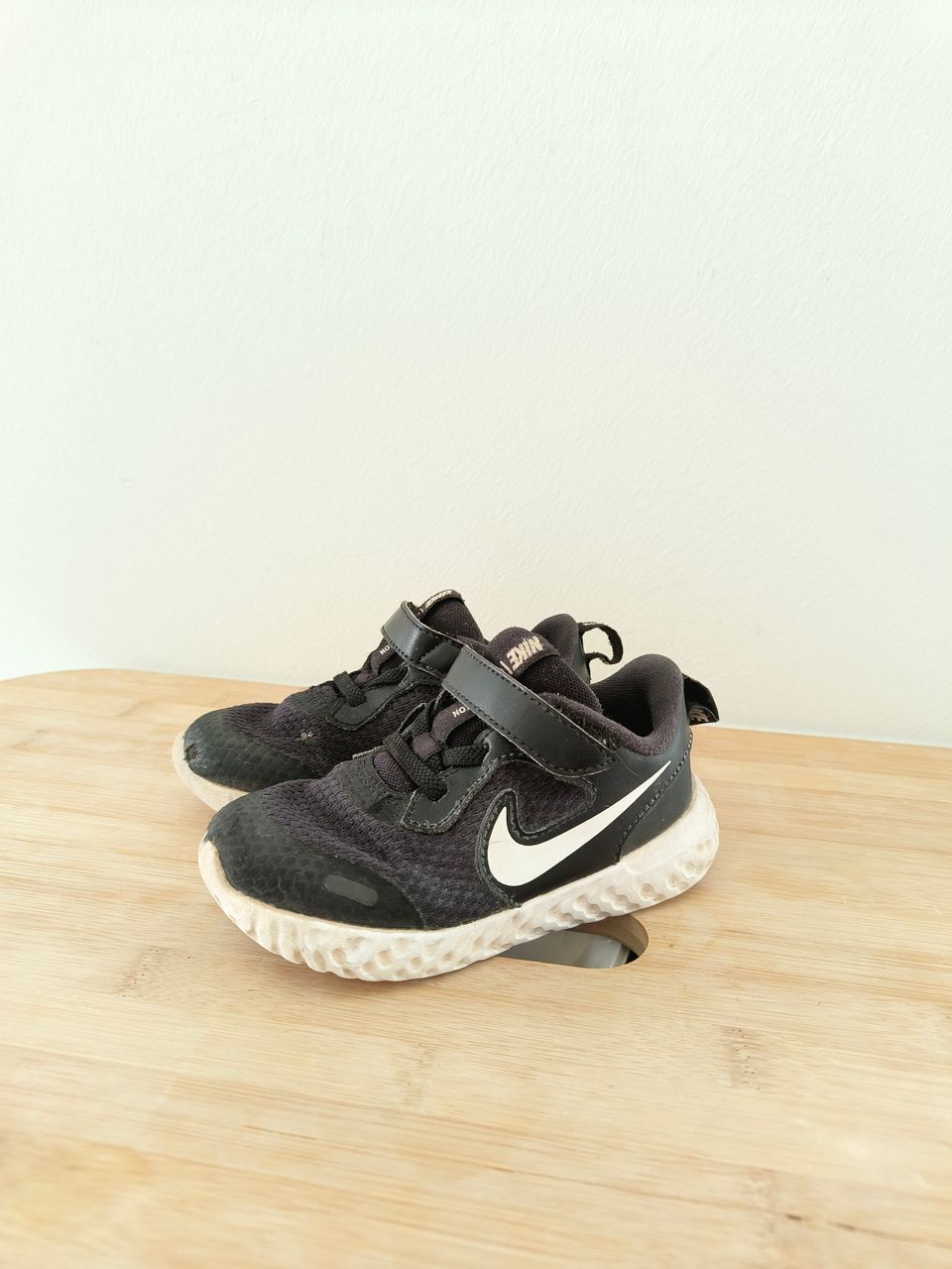 Nike lenkkarit 25