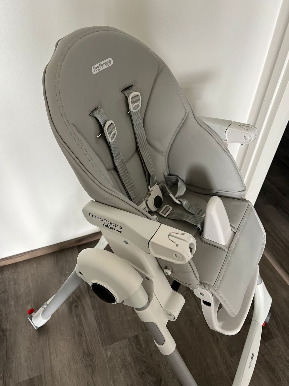 Peg-perego syöttötuoli