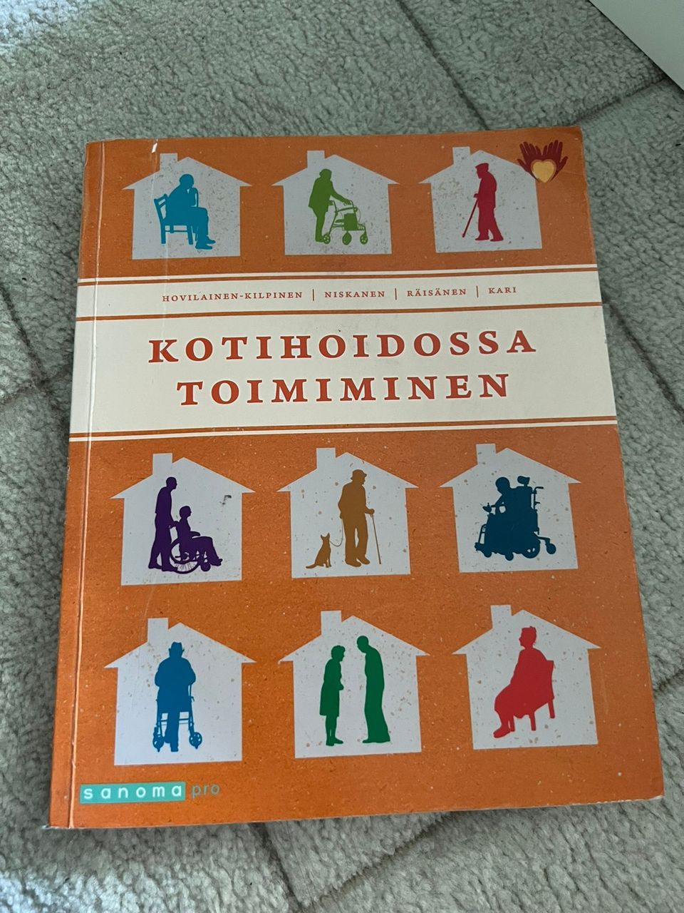 Kotihoidossa toimiminen- kirja