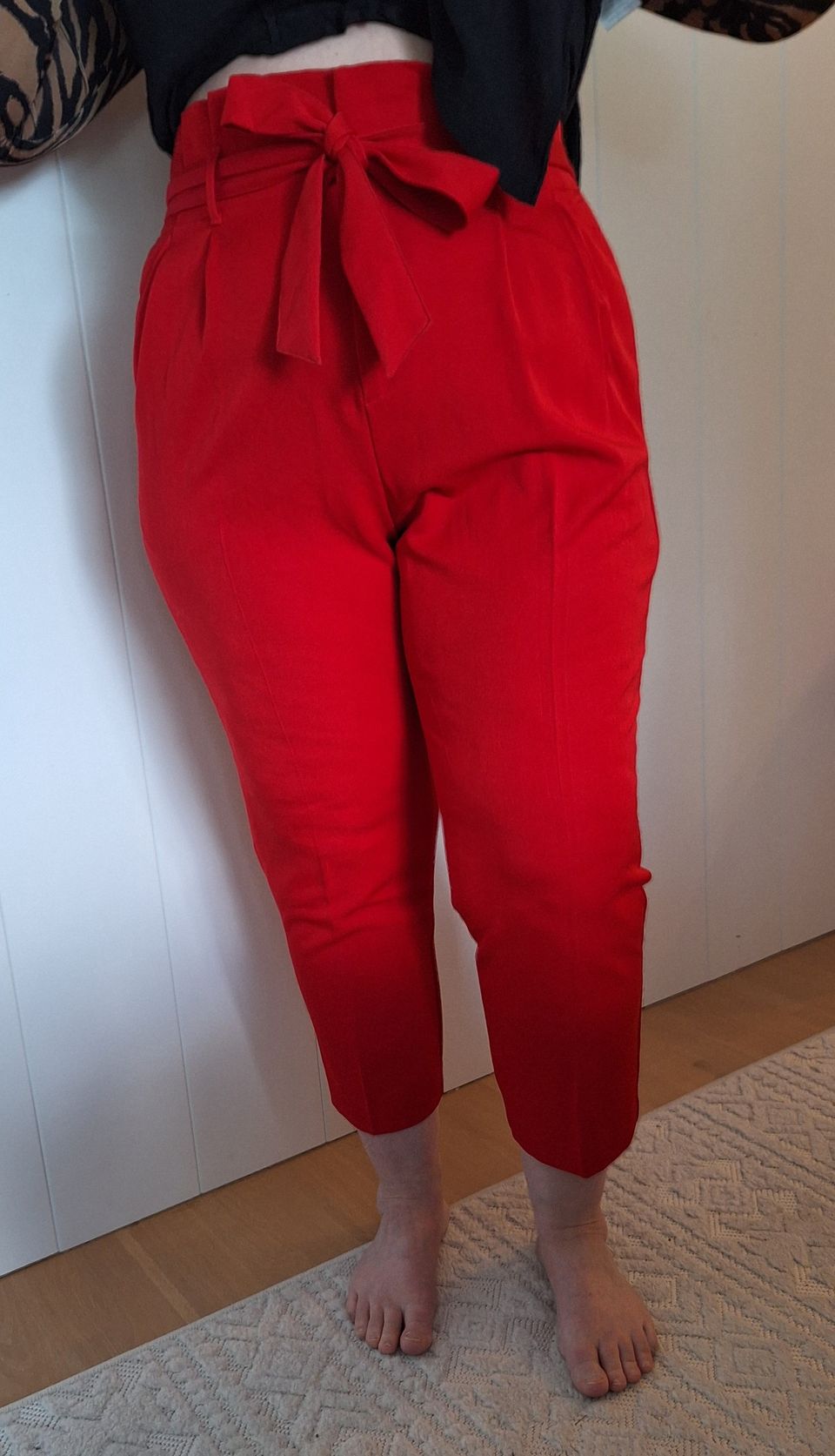 Punaiset housut H&M