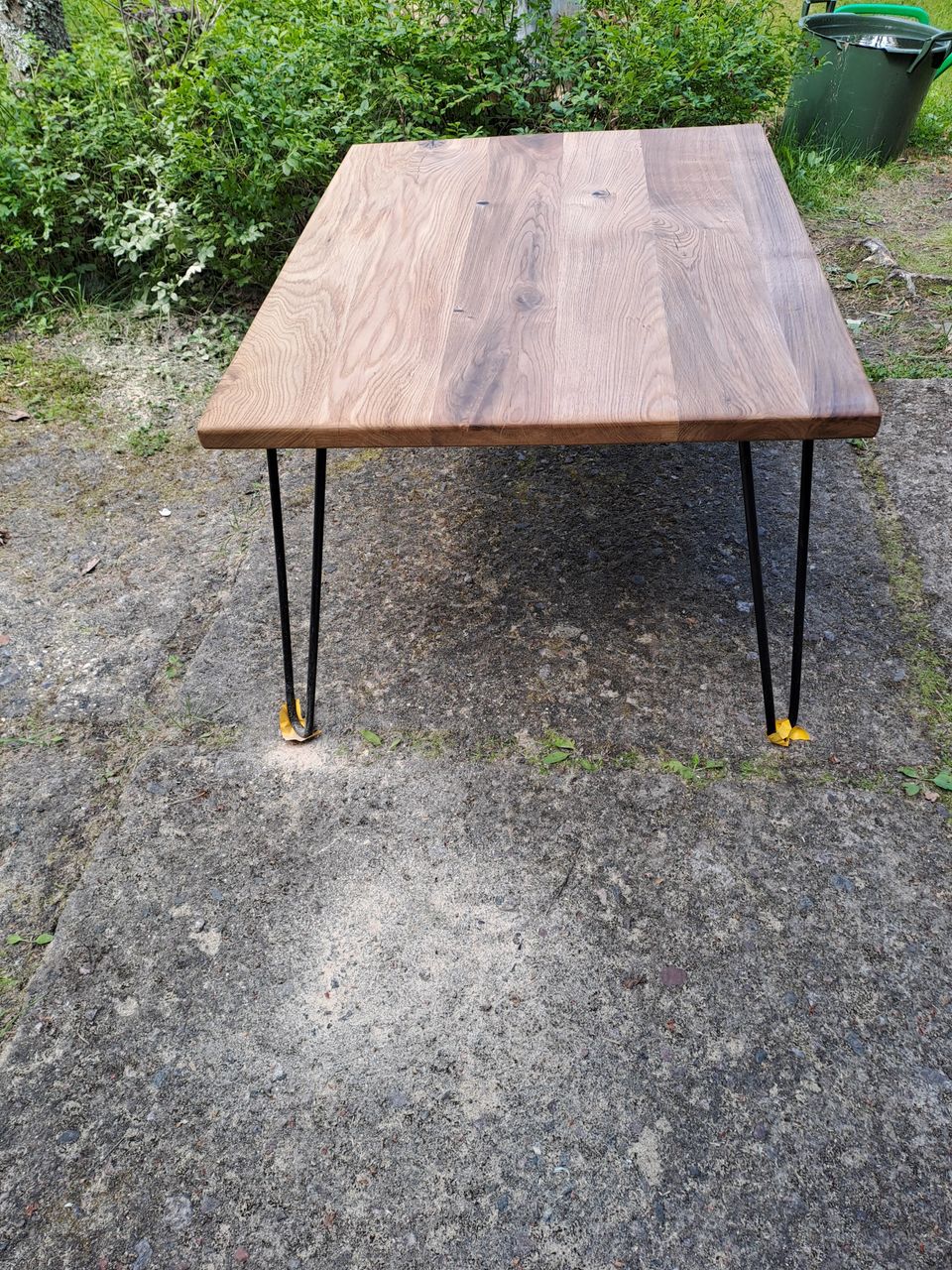 Sohvapöytä tammea pinnajaloilla..puusepän tekemä