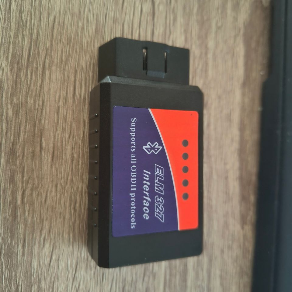 Elm327 OBD2 Bluetooth Vikakoodinlukija