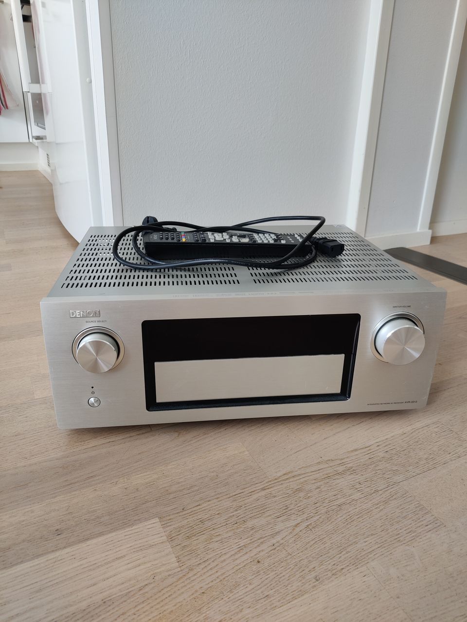 Denon AVR-3313 vahvistin