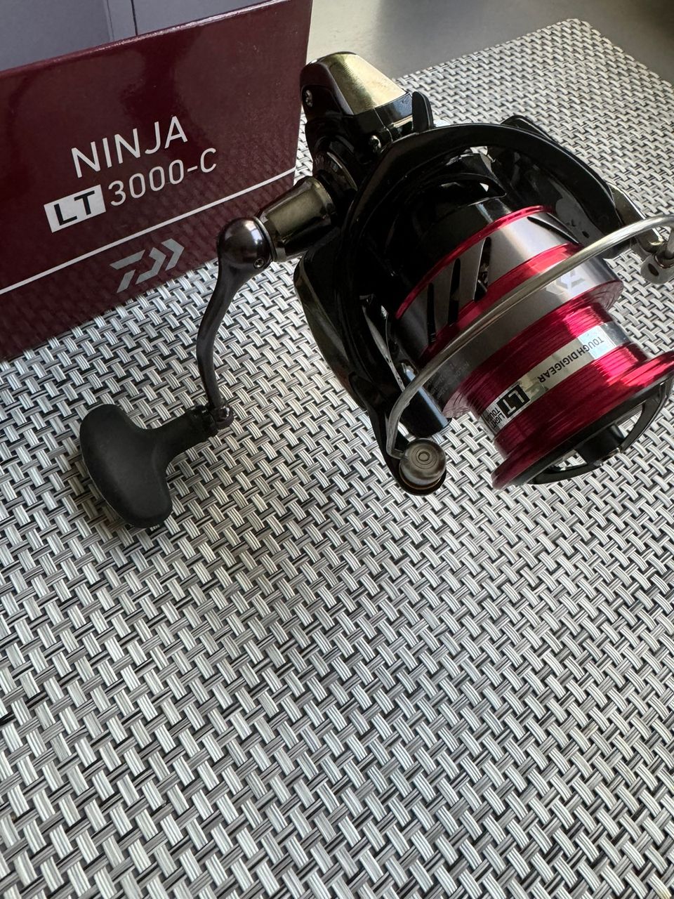 Daiwa Ninja LT3000-C avokela
