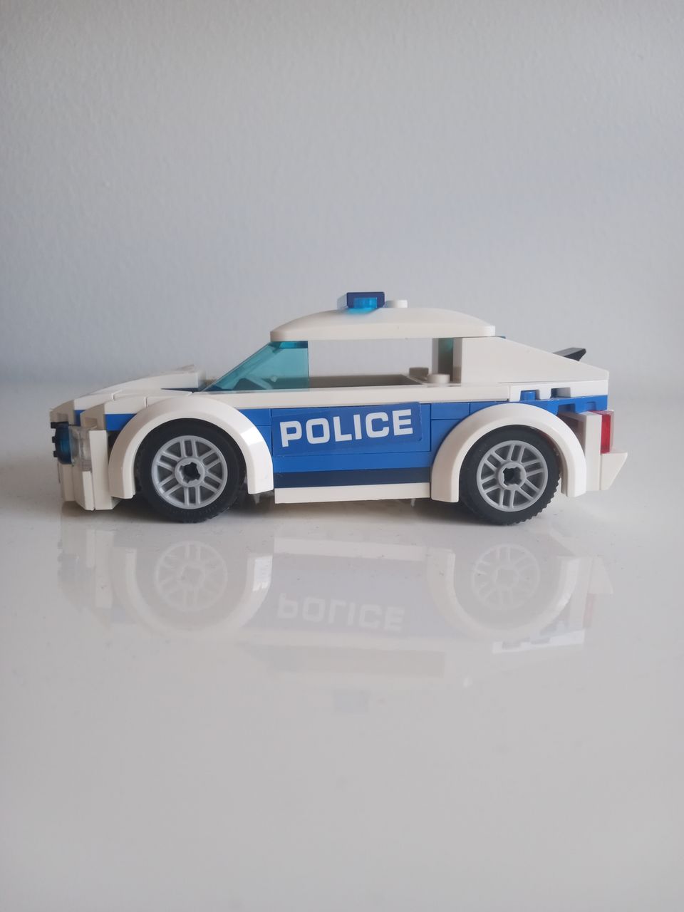 Lego poliisiauto