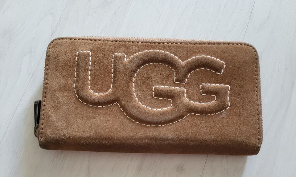 Ugg rahapussi