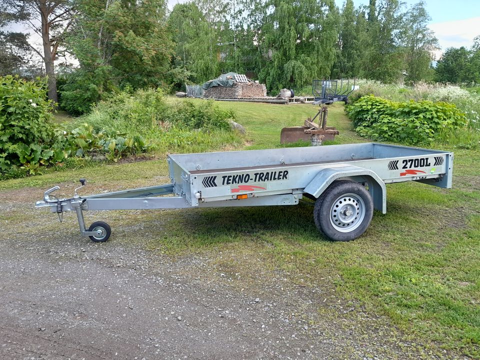 Tekno-trailer 2700L peräkärry