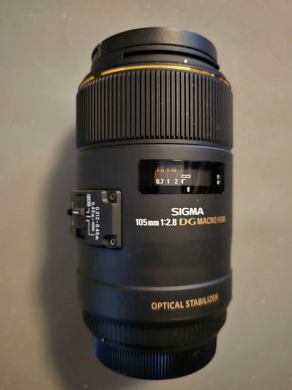 Sigma 105mm f/2.8 EX DG OS HSM Macro