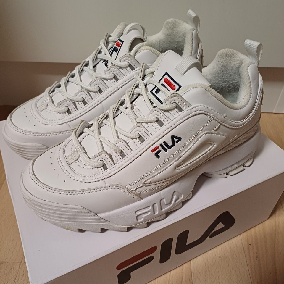 Fila tennarit