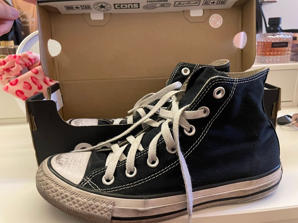 Converse mustat unisex kengät