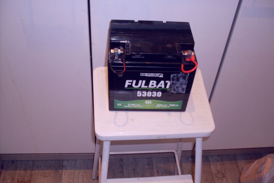 Fulbat 53030 12 V hyytelöakku