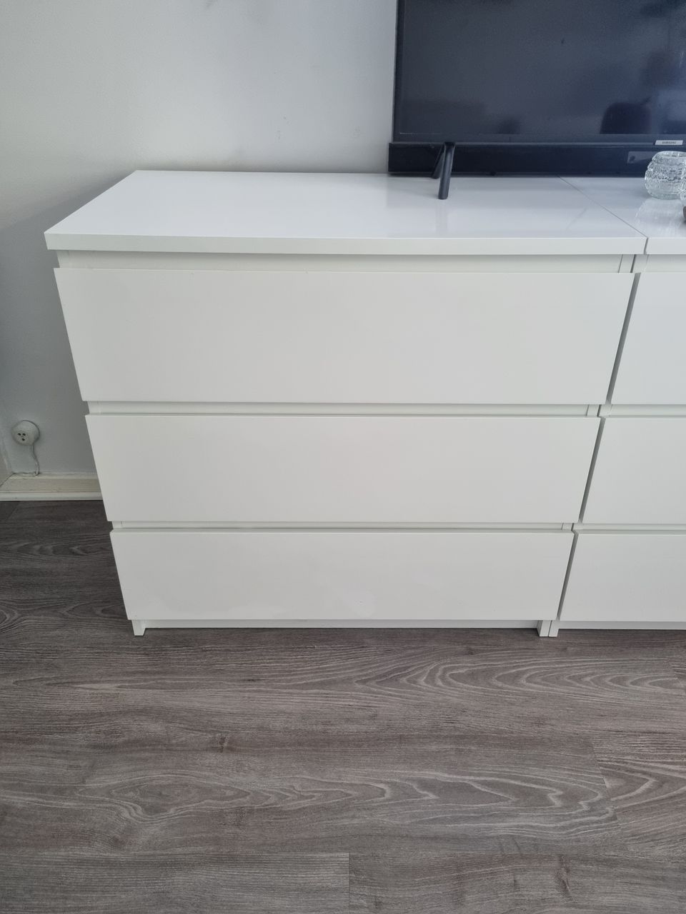 IKEA MALM lipasto