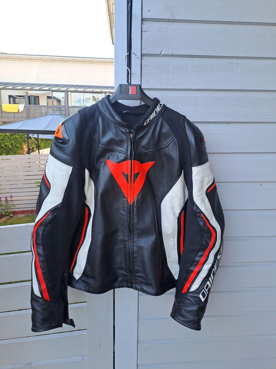 Dainese nahkainen ajotakki, koko 52