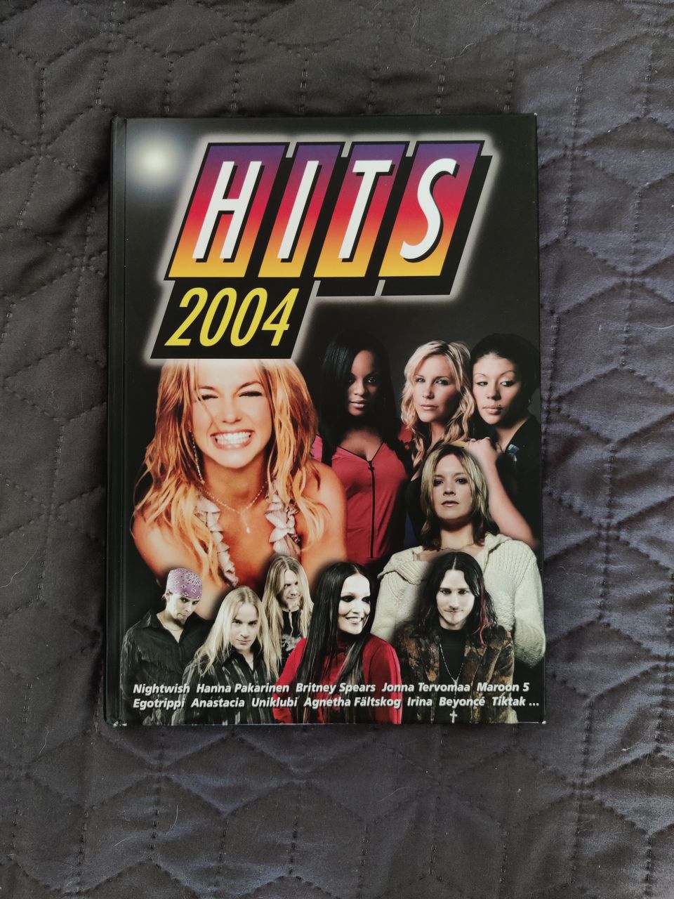 Hits 2004-kirja