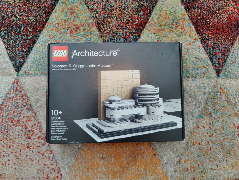 LEGO 21004 Solomon R. Guggenheim Museum Architecture -paketti