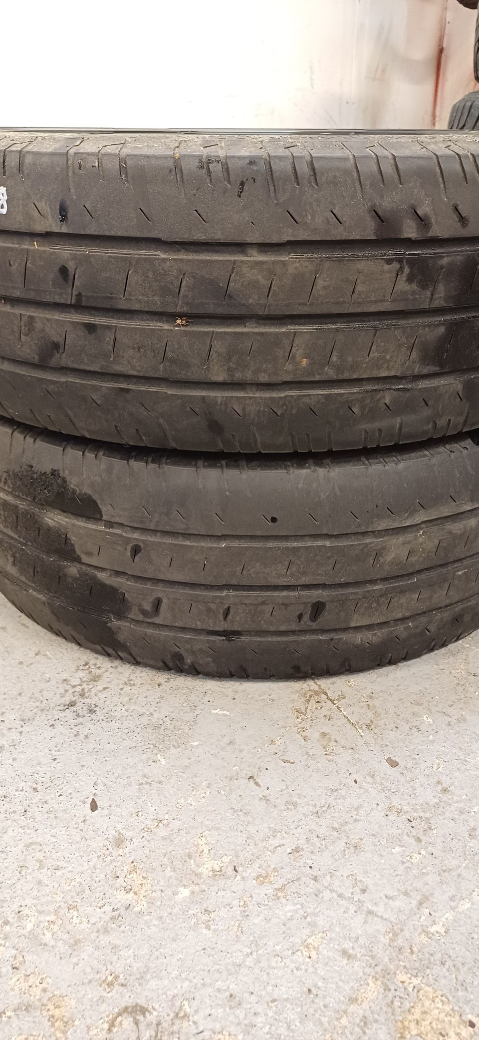 Kesärenkaat 235/65r16c