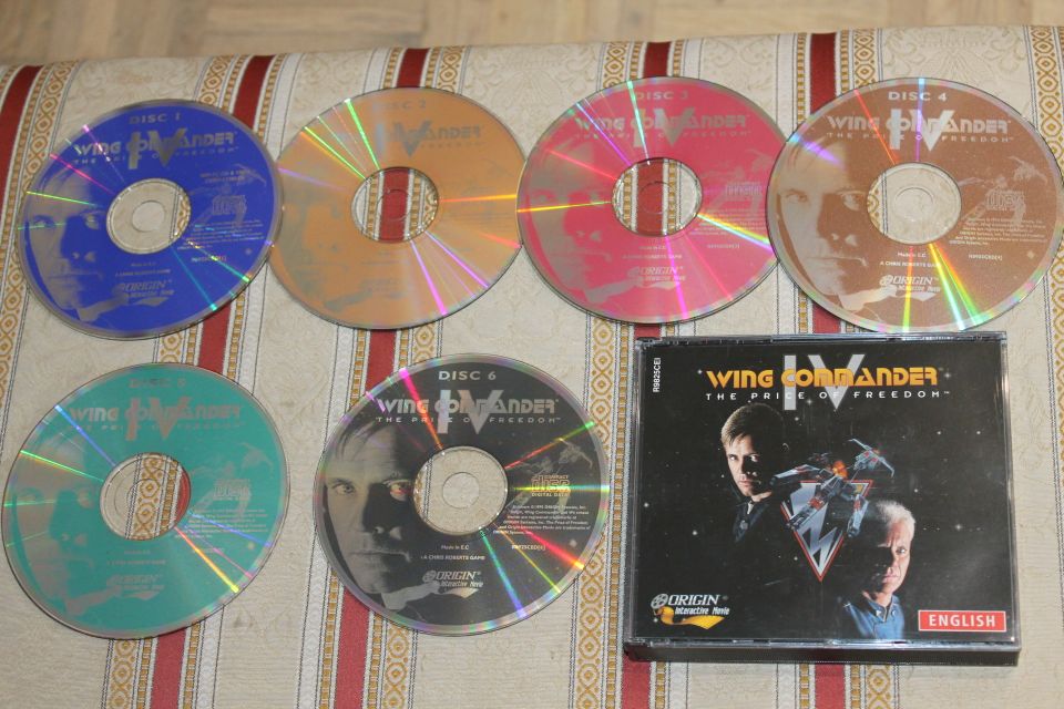 Peli 6xCD 1996 Wing Commander IV 4 vanha PC CD ROM