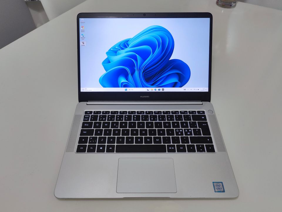 Matebook D signature i5 8th MX150 (8gb /256gb)