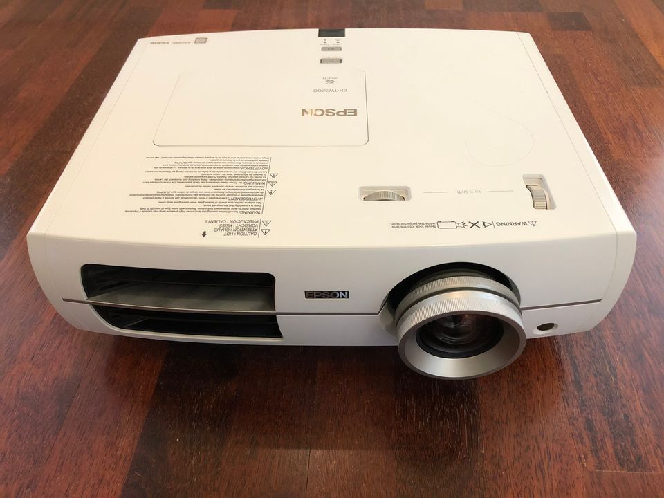 Epson EH-TW3200 Videotykki