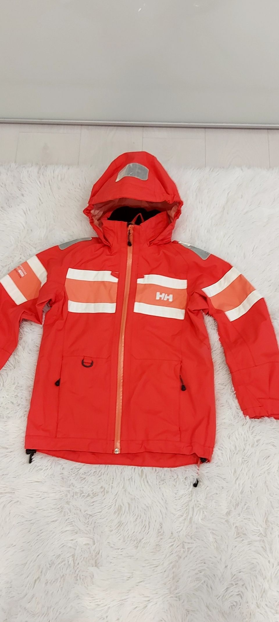 HELLY HANSEN KUORITAKKI 152cm HYVÄ!!