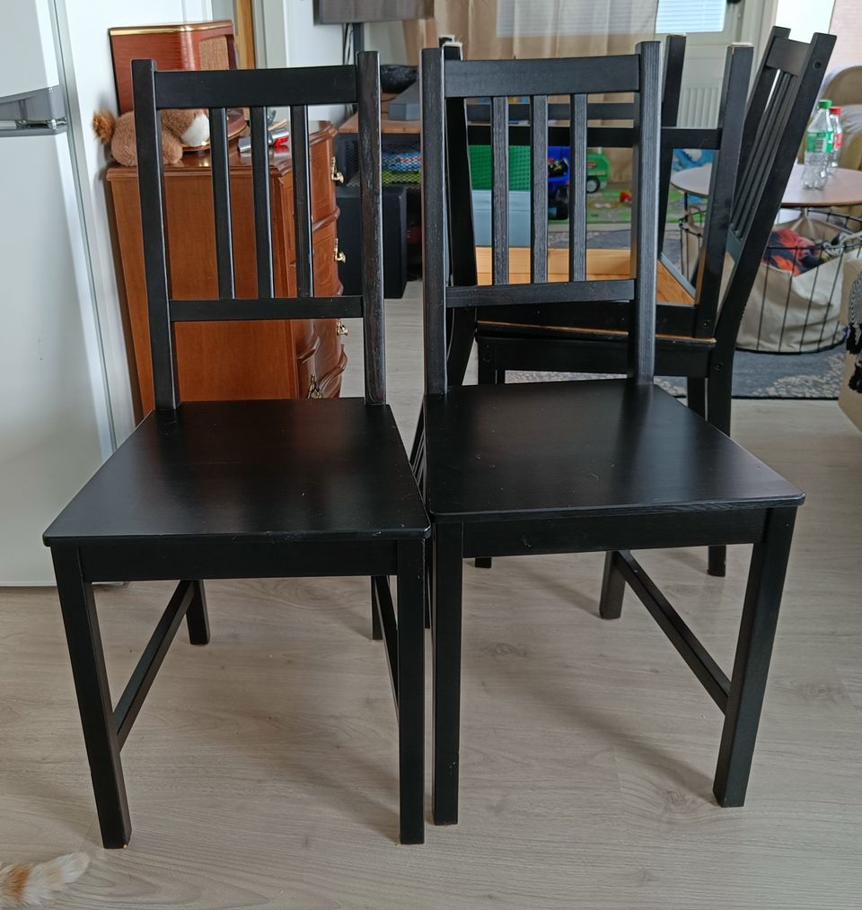 4kpl ikean ruokapöydän tuoleja