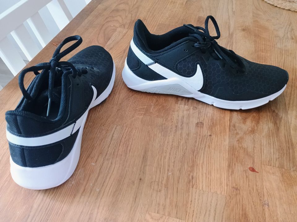 Nike kengät, 38.5