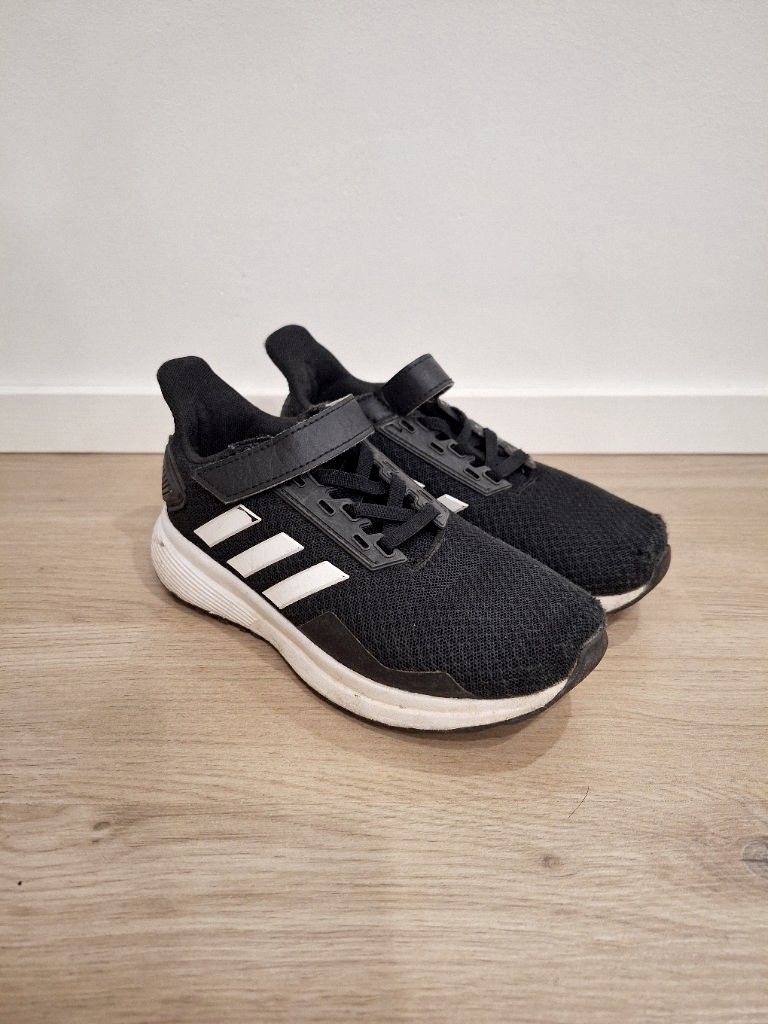 Adidas lenkkarit 30