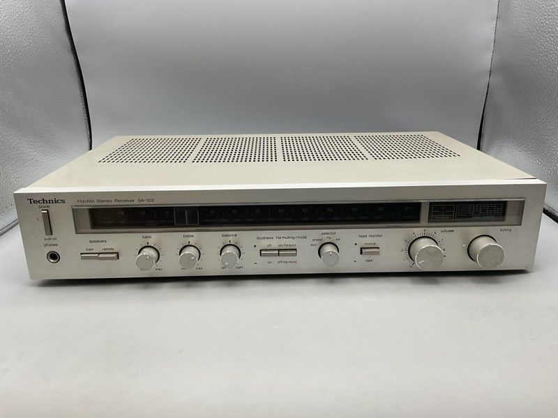 Technics SA-103 FM/AM stereo receiver