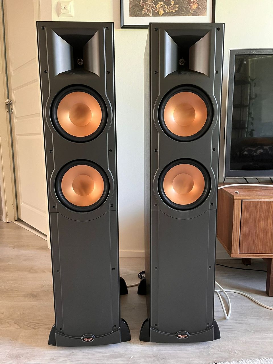 Kaiuttimet Klipsch RF82