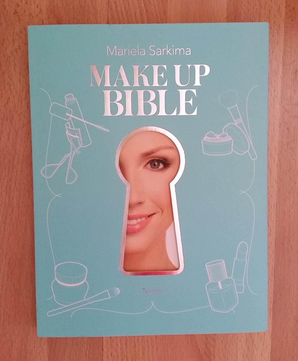 Make up Bible Mariela Sarkima