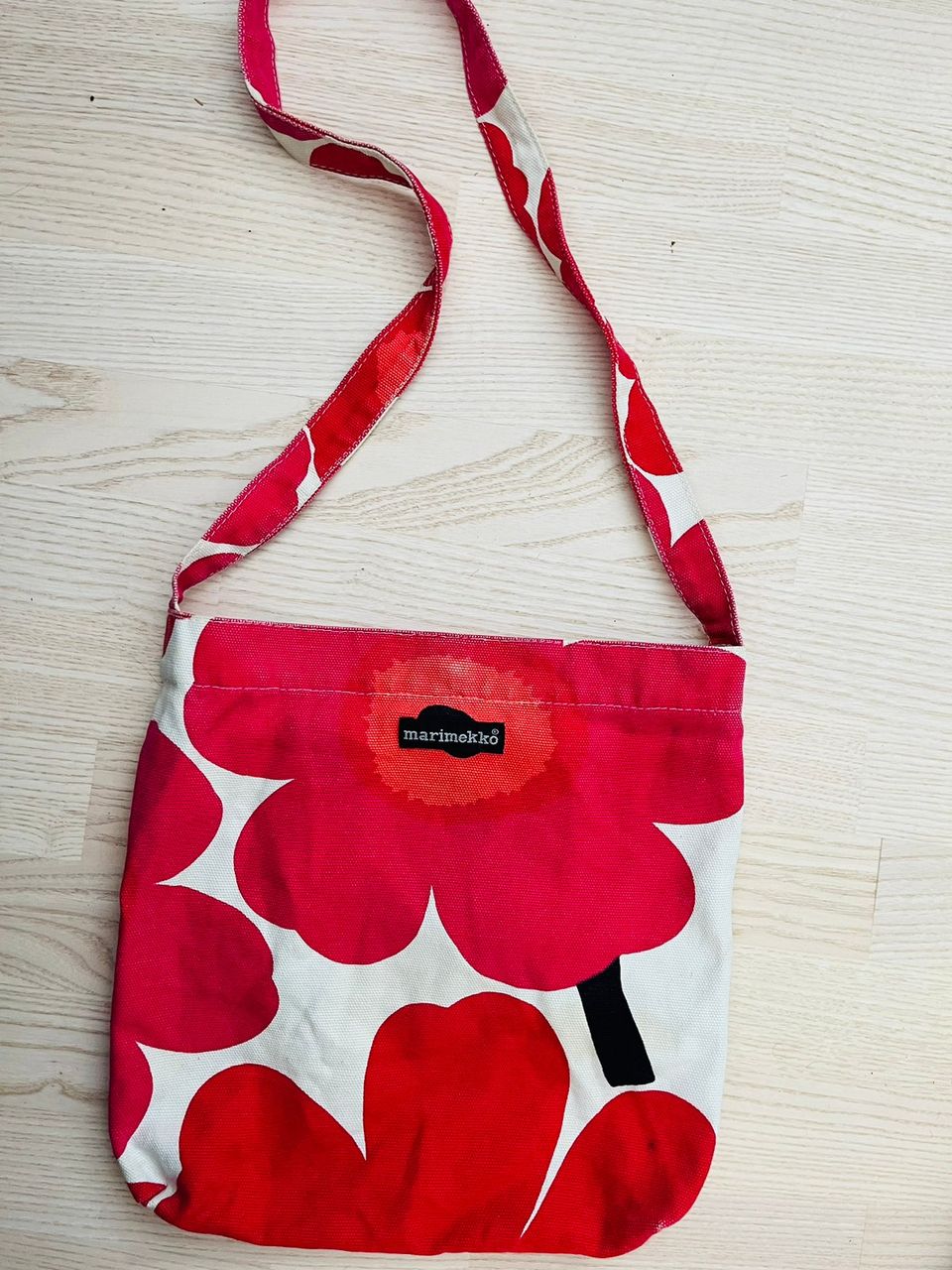 Marimekko punainen unikko Crossbody laukku