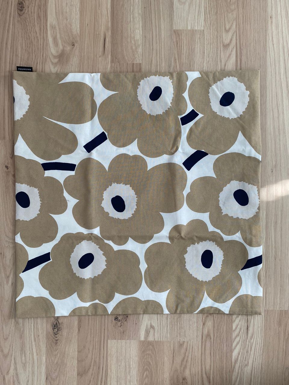 Käyttämätön Marimekko Unikko tyynyliina 50x50cm