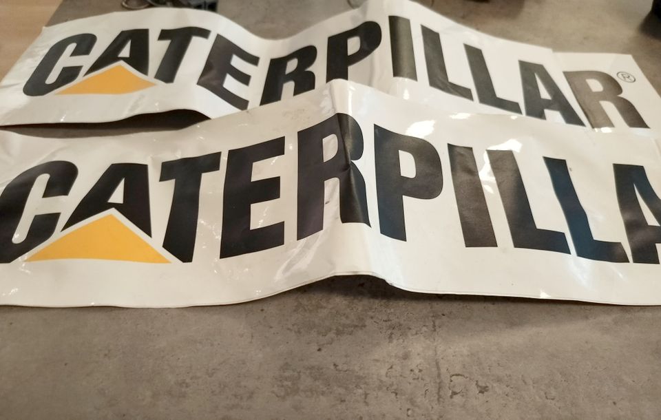 2kpl Caterpillar tarraa