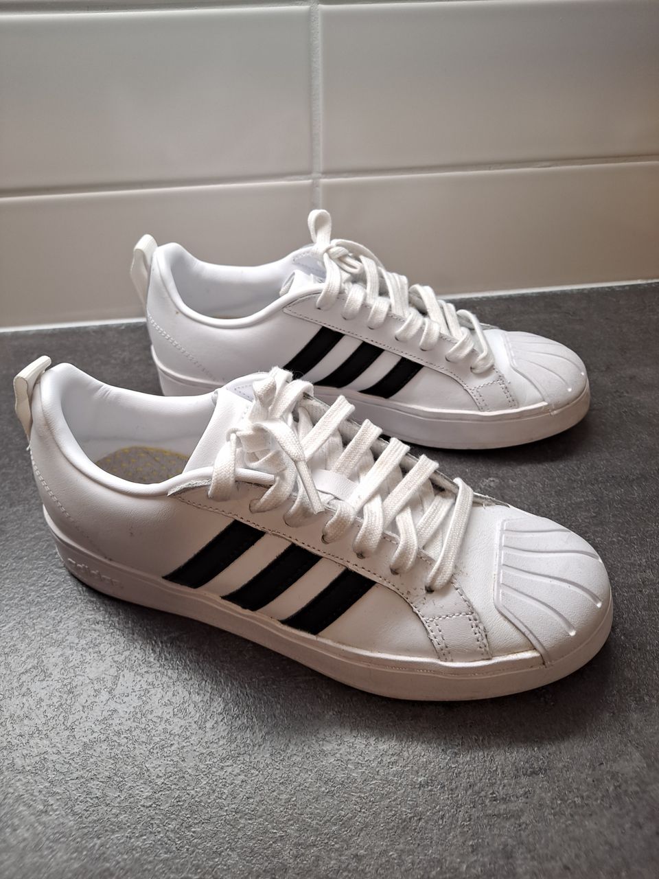 Adidas tennarit 38 2/3