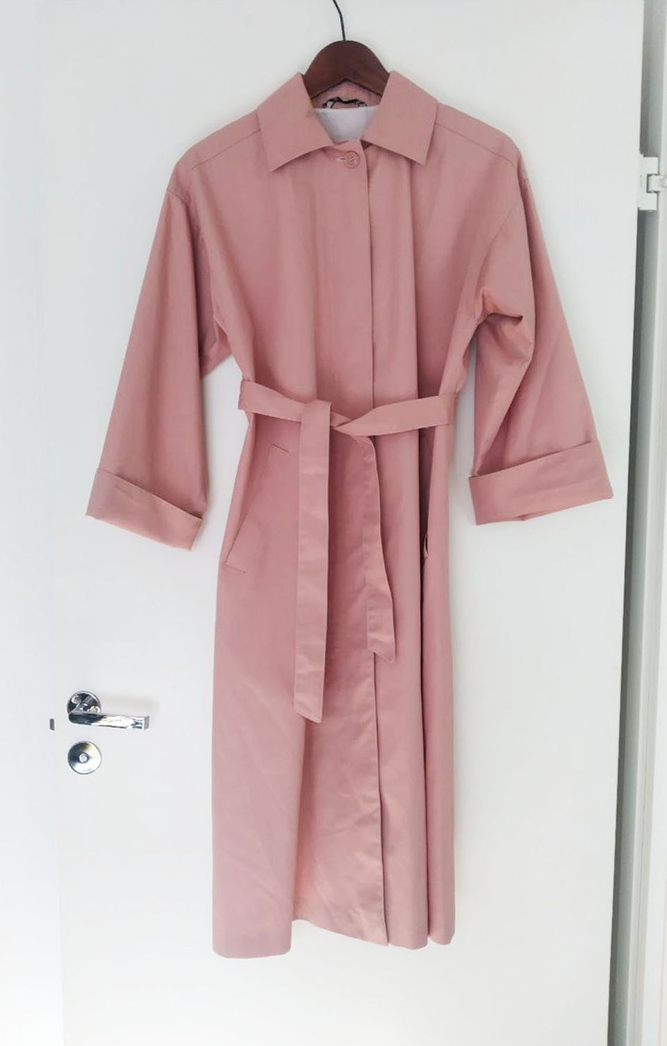 Light dusty-pink vintage trench-coat