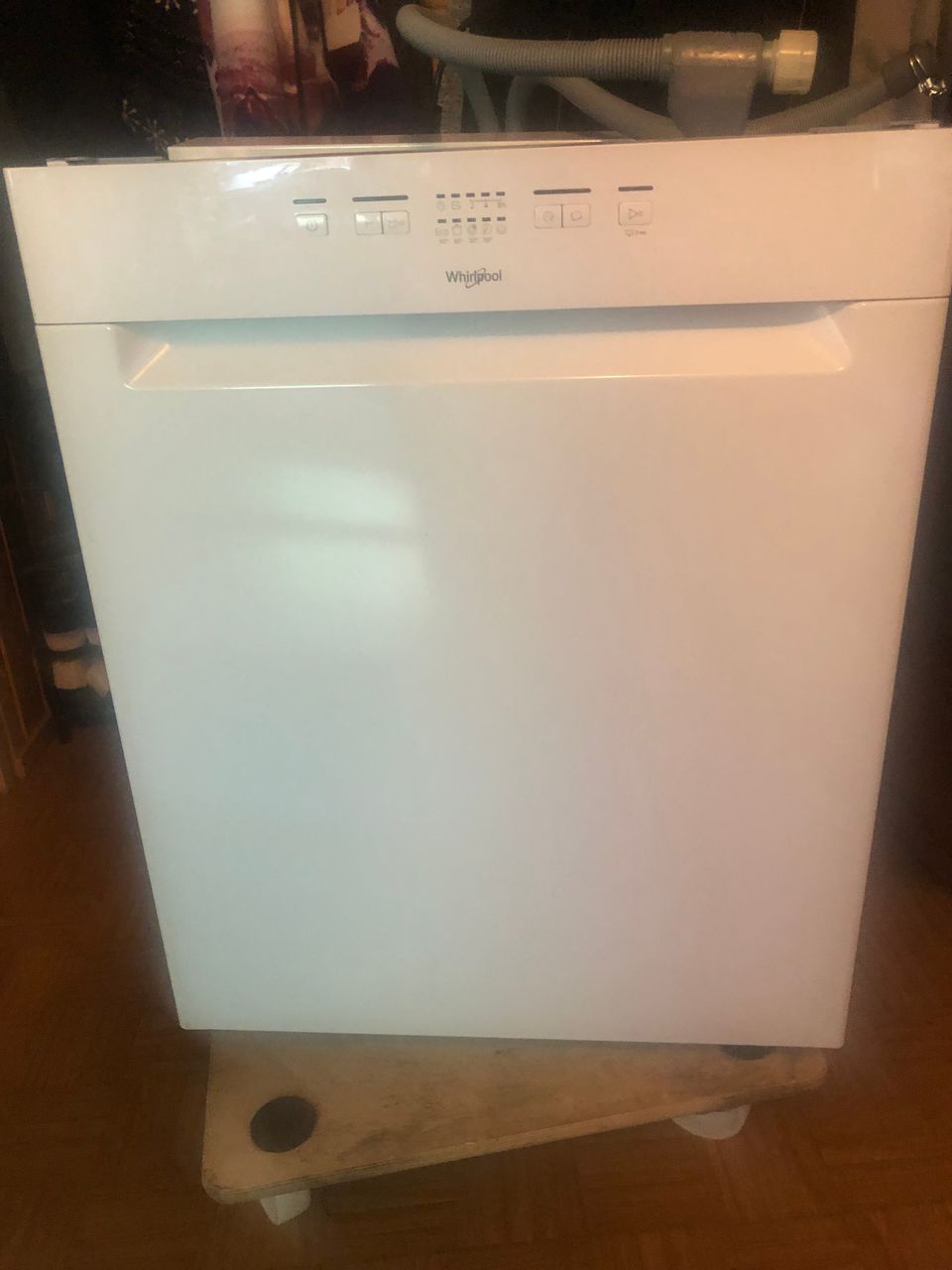 Whirlpool WRUE 2B 19 Astianpesukone