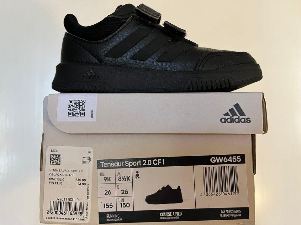 Adidas tarralenkkarit 26