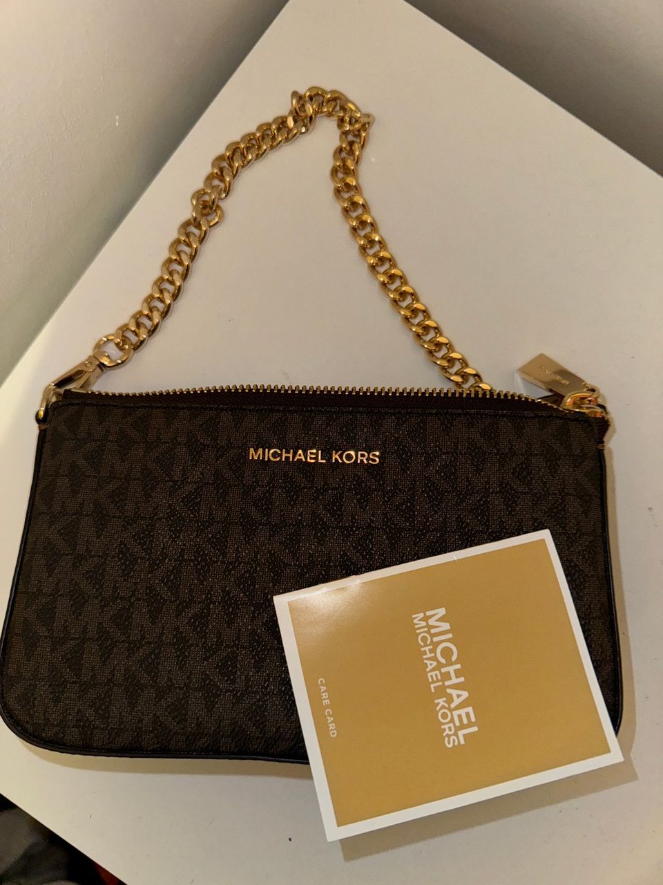 Michael kors pikkulaukku