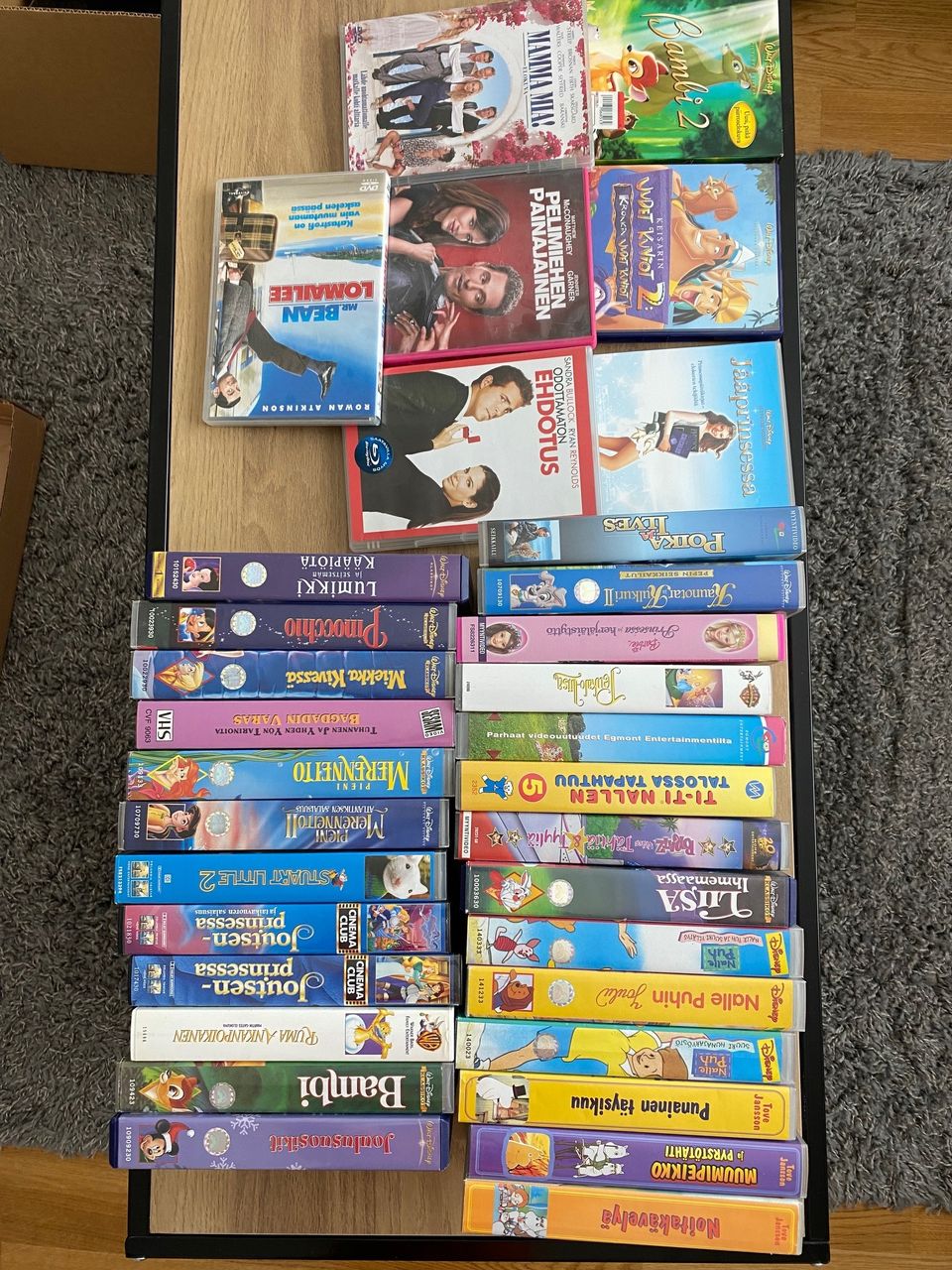 Lasten elokuvia VHS ja DVD