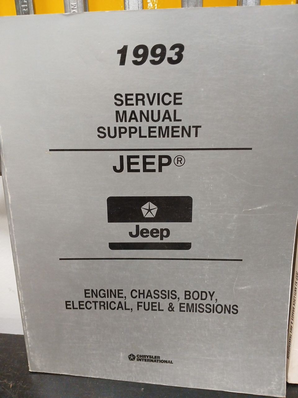 Chrysler ja Jeep kirjat