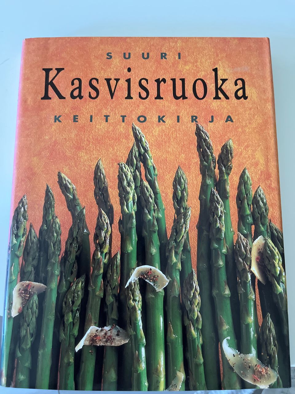 Suuri kasvisruoka keittokirja.