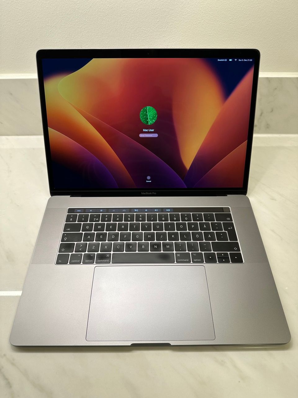 MacBook Pro 15" (Late 2017) 3,1GHz, 1TB