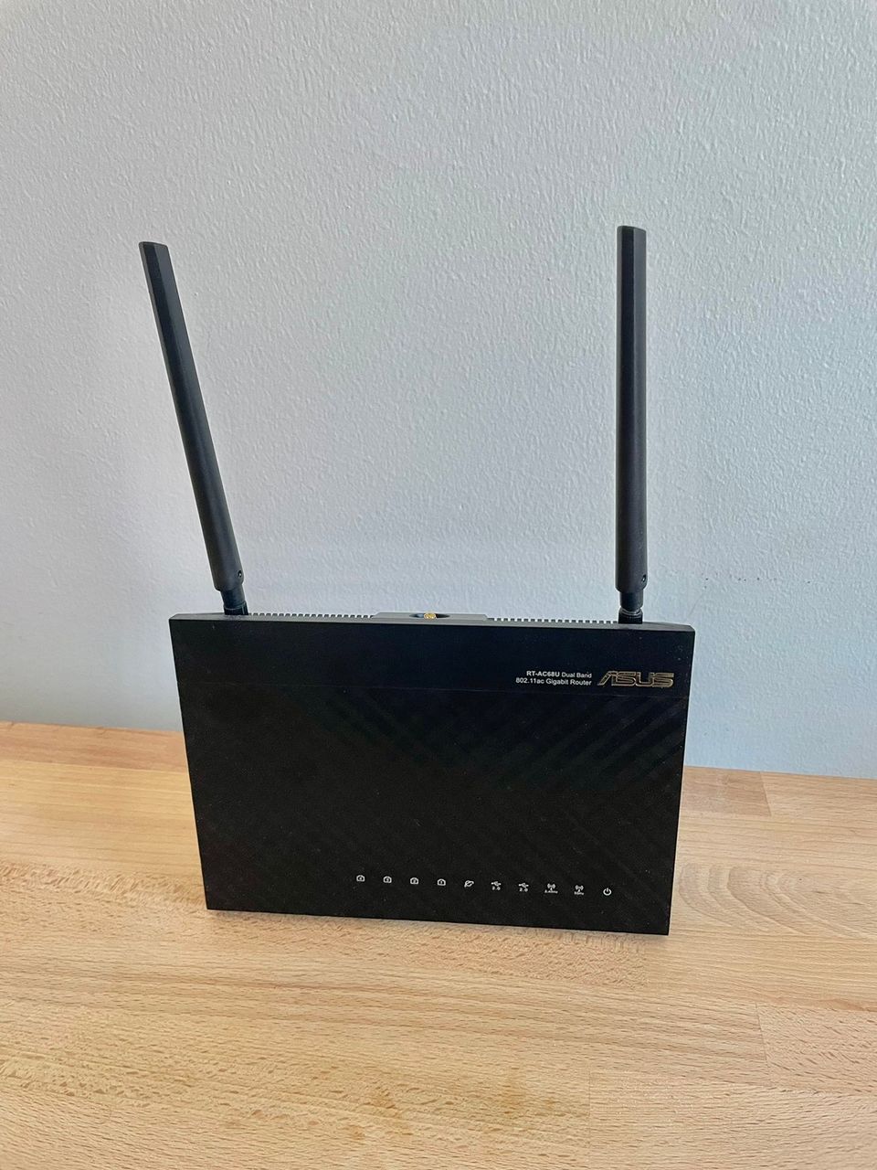 RT-AC68U 3x3 Wireless AC 1900 dual band gigabitin router